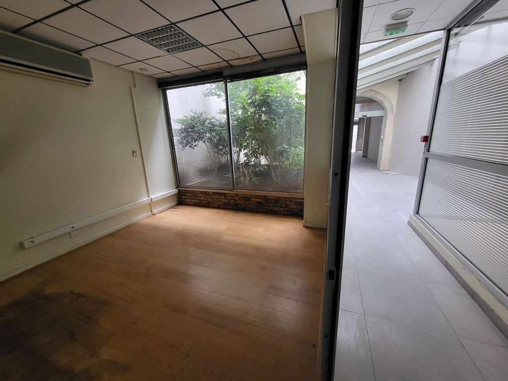 Local commercial CHALON SUR SAONE (71100) BOUCA ET FICHOT TRANSACTIONS