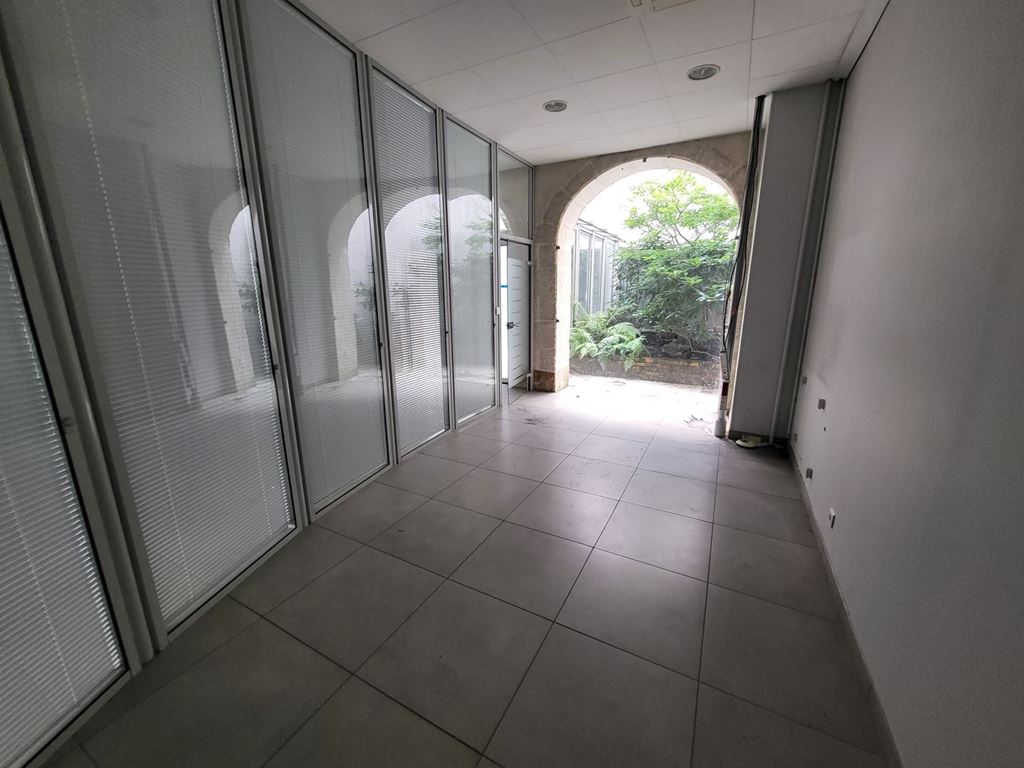 Local commercial CHALON SUR SAONE (71100) BOUCA ET FICHOT TRANSACTIONS