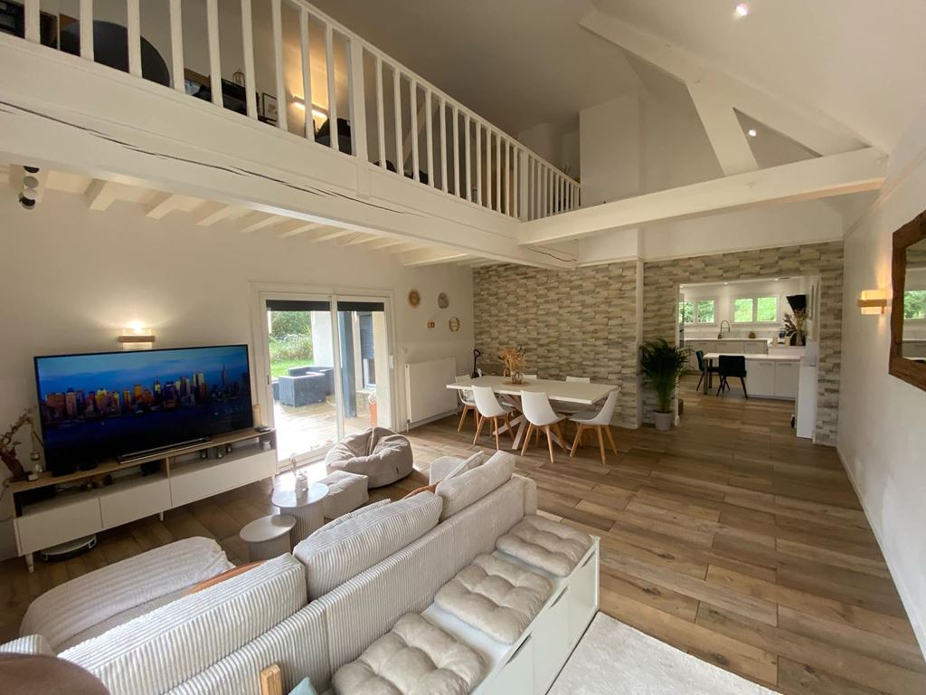 Maison d'architecte CHATENOY LE ROYAL (71880) BOUCA ET FICHOT TRANSACTIONS