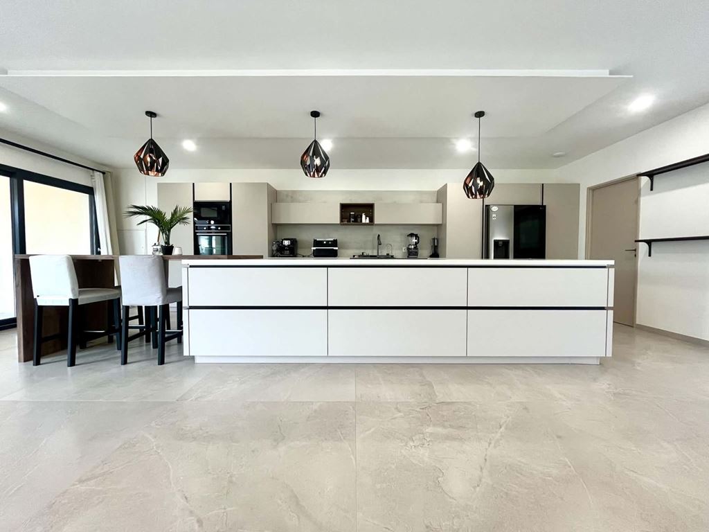 Maison Contemporaine CHAMPFORGEUIL (71530) BOUCA ET FICHOT TRANSACTIONS