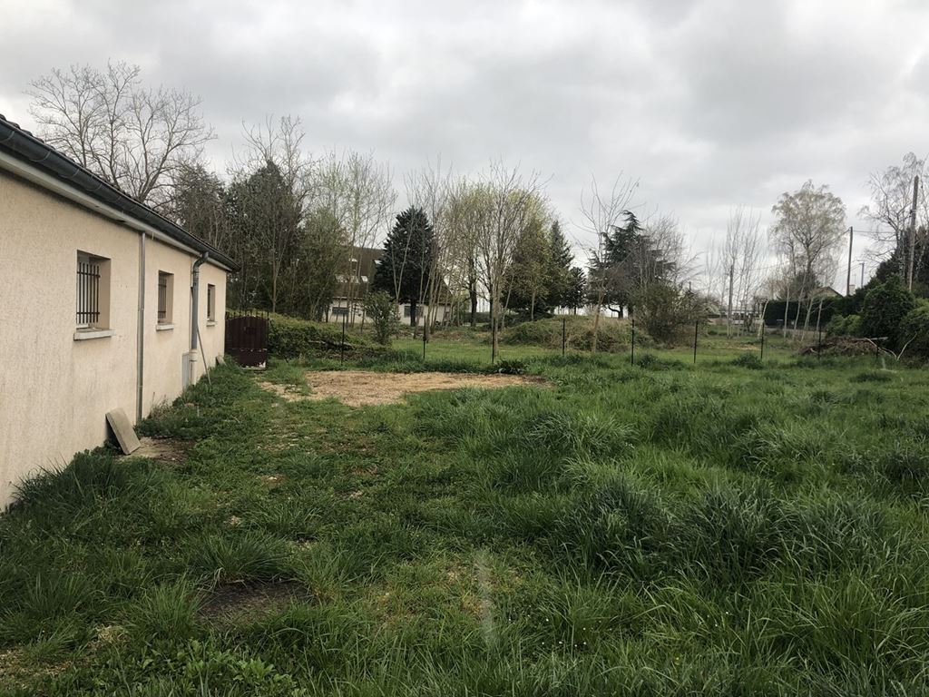 Local professionnel FARGES LES CHALON (71150) BOUCA ET FICHOT TRANSACTIONS