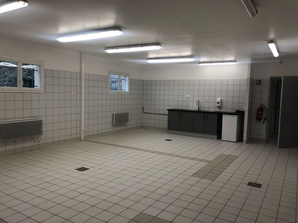 Local professionnel FARGES LES CHALON (71150) BOUCA ET FICHOT TRANSACTIONS